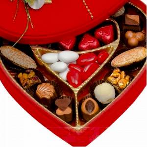 Büyük Kırmızı Kalp Çikolata Aranjmanı