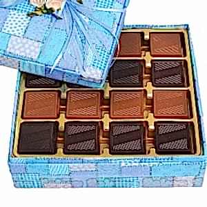 Kare Civcivli Madlen Çikolata Kutusu